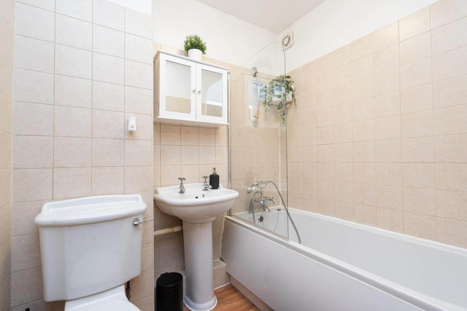 Apartment In Elephant & Castle With Parking London Exterior foto
